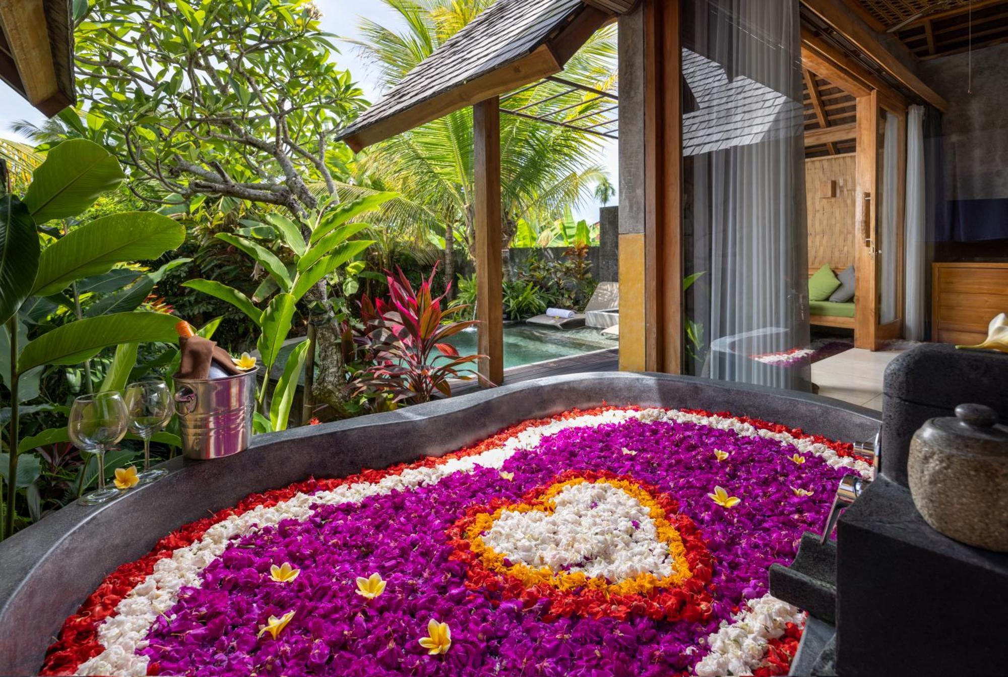 Wana Bucu Villas By Pramana Villas ウブド エクステリア 写真