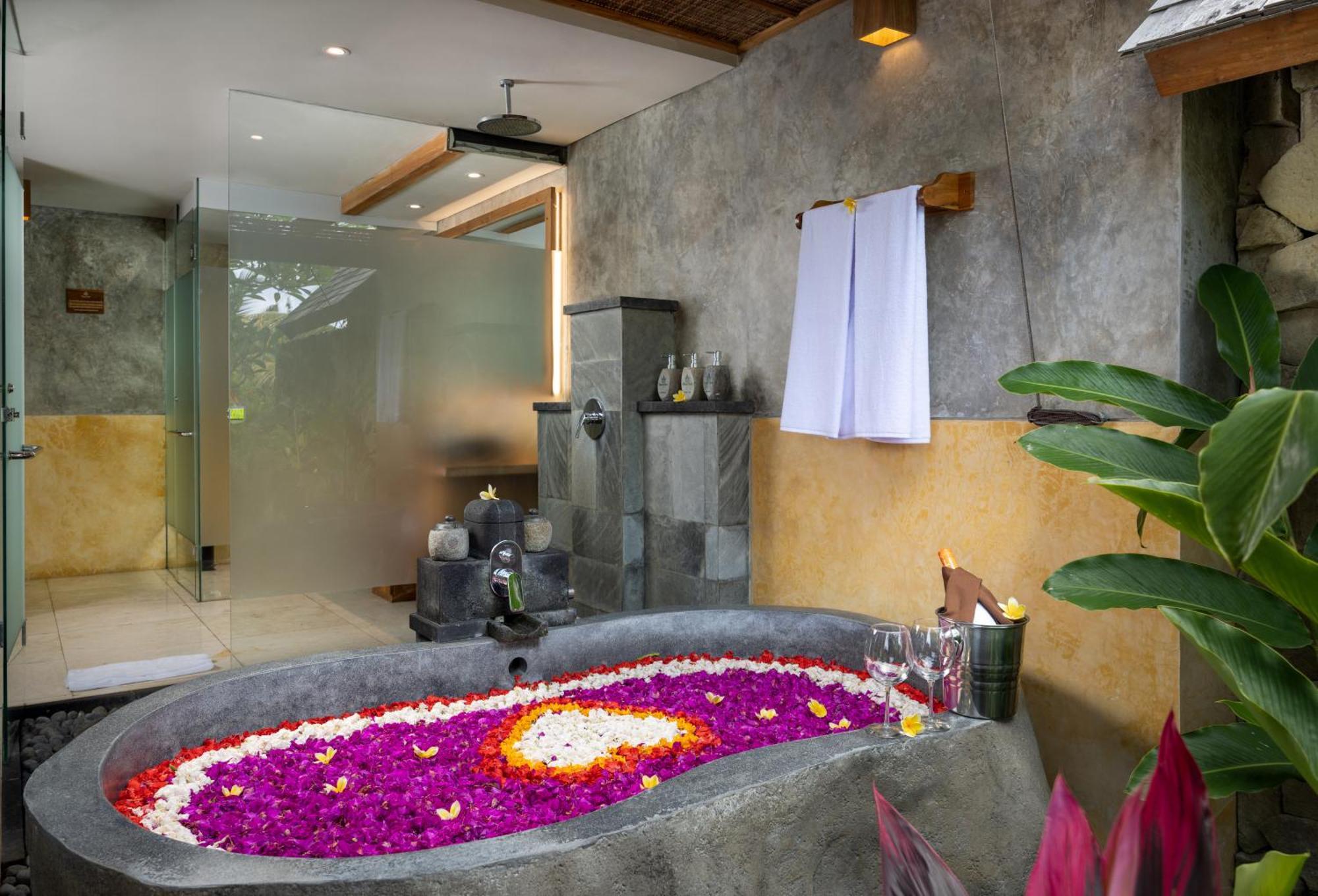 Wana Bucu Villas By Pramana Villas ウブド エクステリア 写真